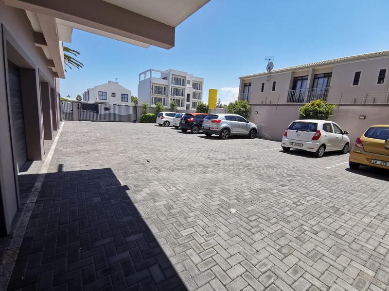 To Let 2 Bedroom Property for Rent in Bloubergrant Western Cape